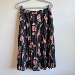 A New Day Pleated Skirt Size Large